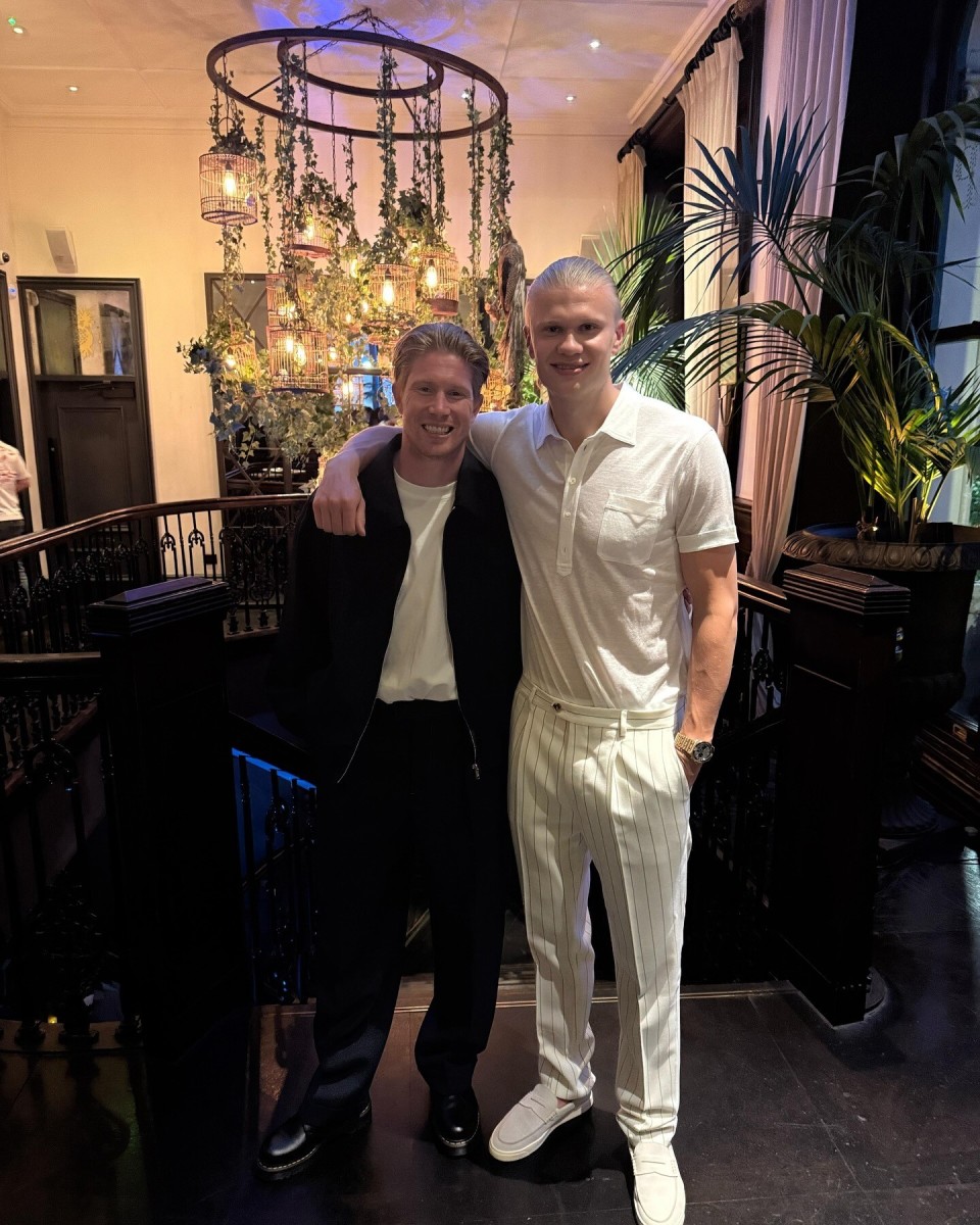 [中超]莱昂纳多帽子戏法 上海海港3-2北京国安