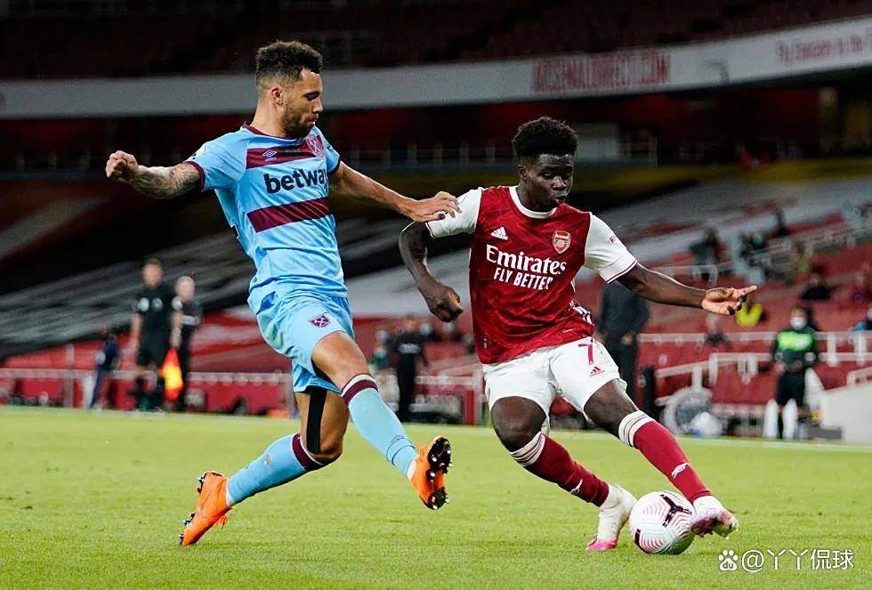 解析“滚球（Live Betting）”逻辑：如何在比赛进行中通过进球预兆捕捉高倍率。（解密滚球逻辑：赛中凭进球迹象锁定高倍率）